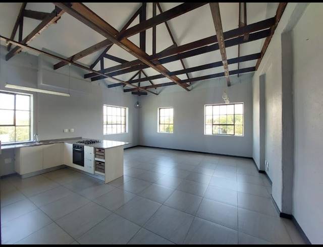 2 BEDROOM APARTMENT FOR SALE IN BRAAMFONTEIN